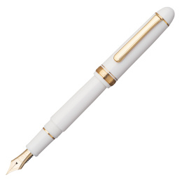 #3776 Century Fountain pen White in the group Pens / Fine Writing / Fountain Pens at Pen Store (111617_r)